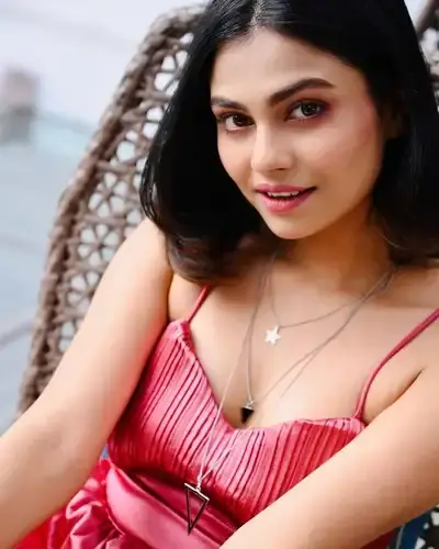Escort Service Hadgaon